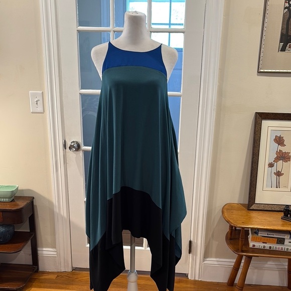 Sugarlips Blue and Green Colorblock Dress - Picture 1 of 8